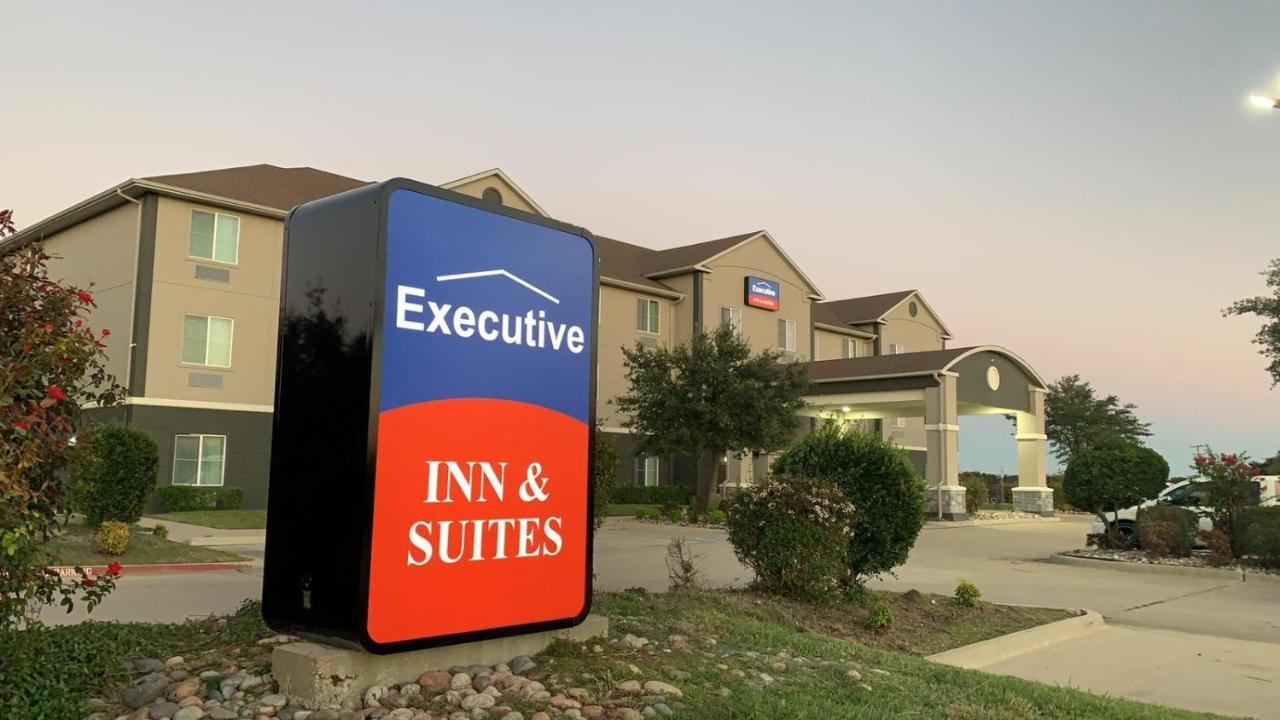 Executive Inn & Suites Марлин Экстерьер фото